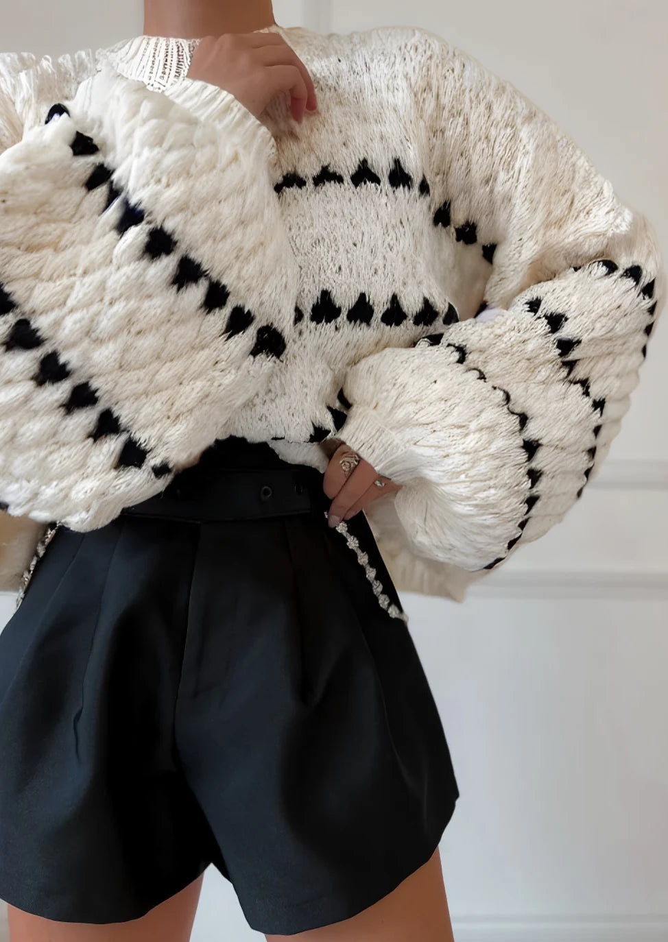 Damenpullover mit Kontrastmuster