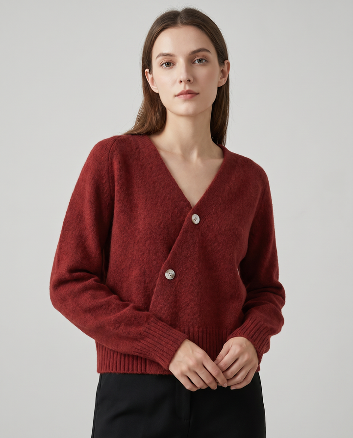 Damenpullover mit Wickeloptik und Kreuzknopf