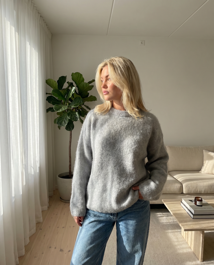 Eleganter Damenpullover aus Alpakawolle