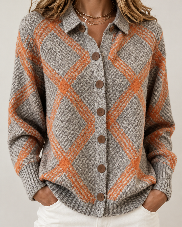 Graue Damenstrickjacke mit orangefarbenem Rautenmuster