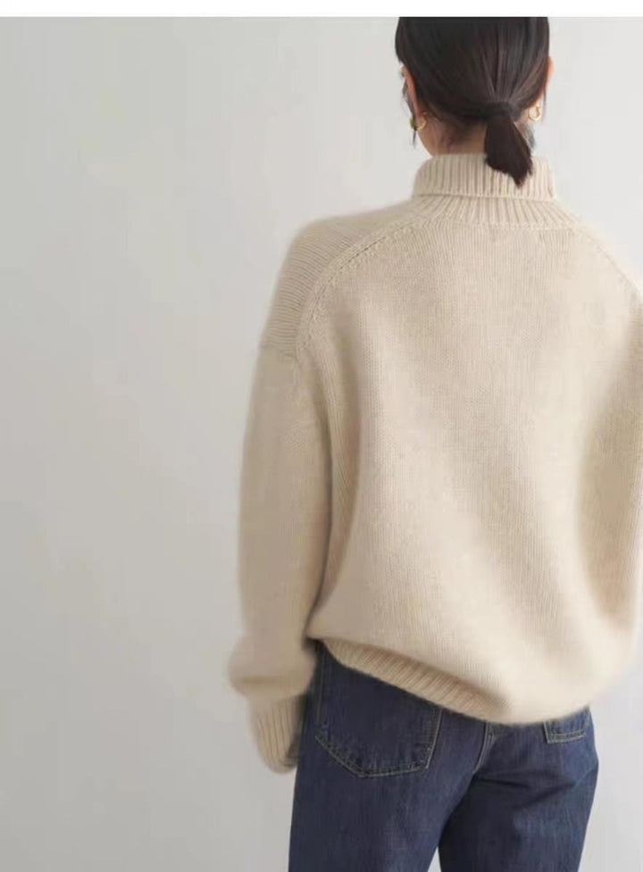 Damenpullover mit hohem Kragen