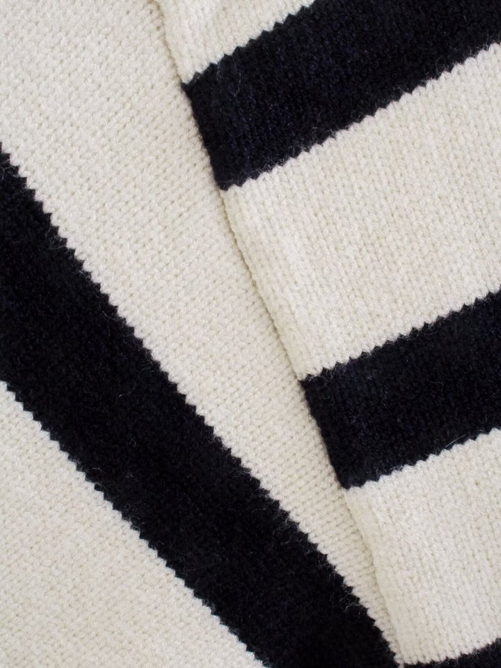 Damenpullover mit Kontraststreifen