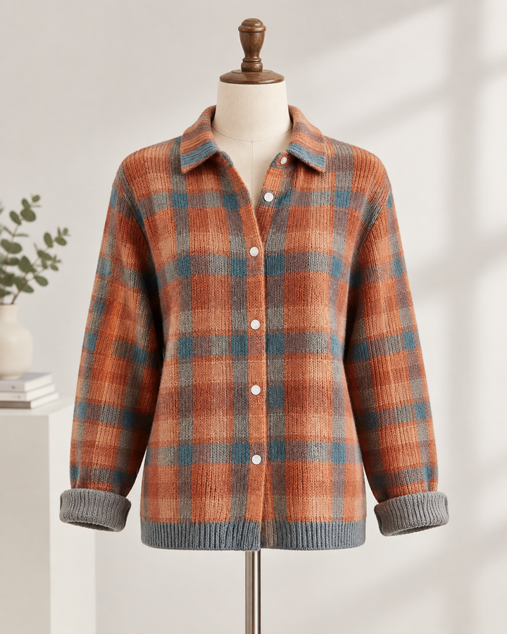 Orange Damenstrickjacke im Karomuster