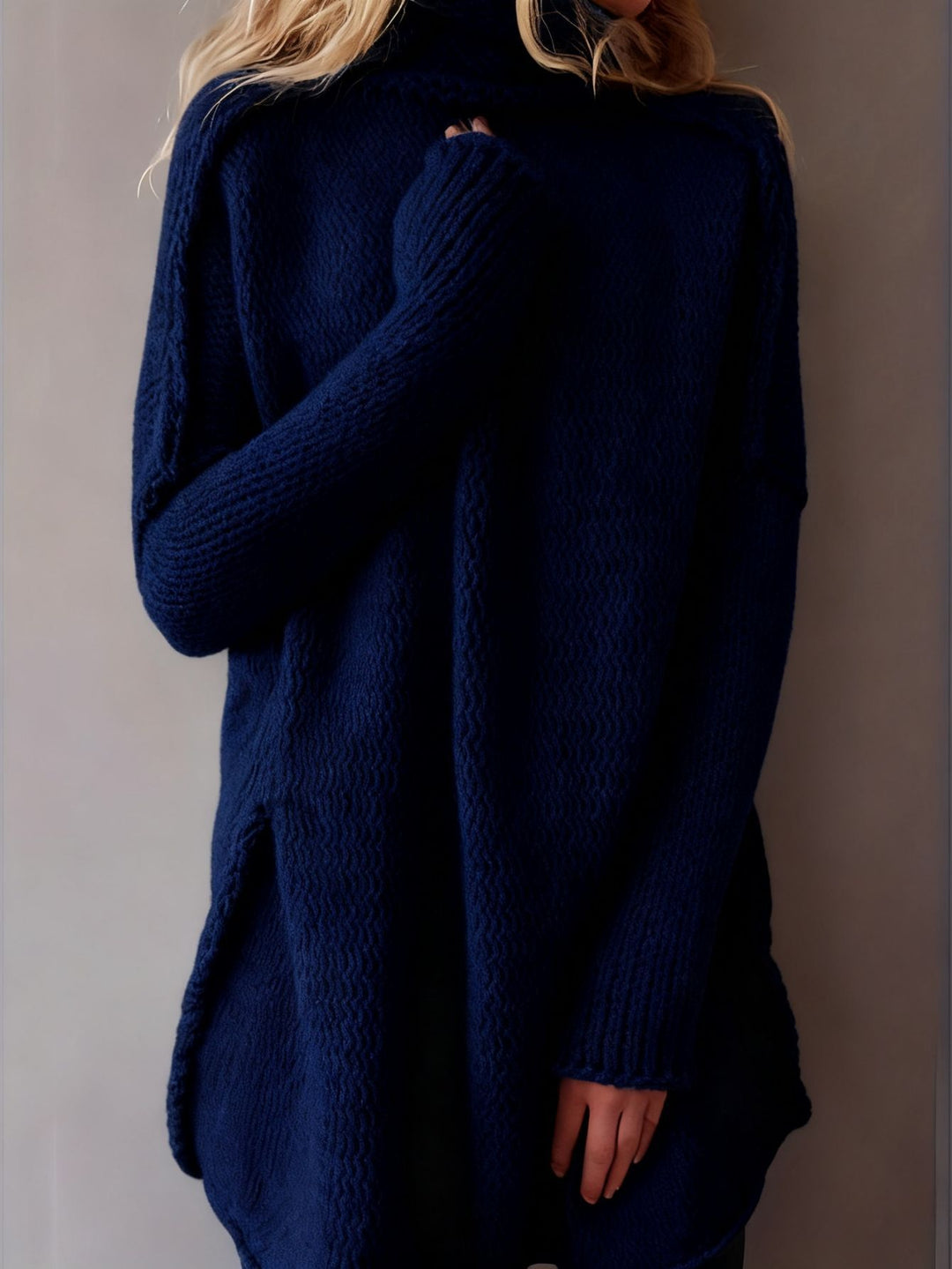 Gemütlicher langer Damenstrickpullover | Marineblau