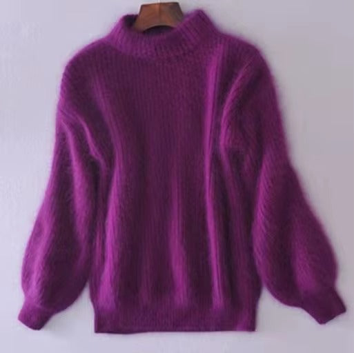 Flauschiger Damenpullover mit Hochkragen